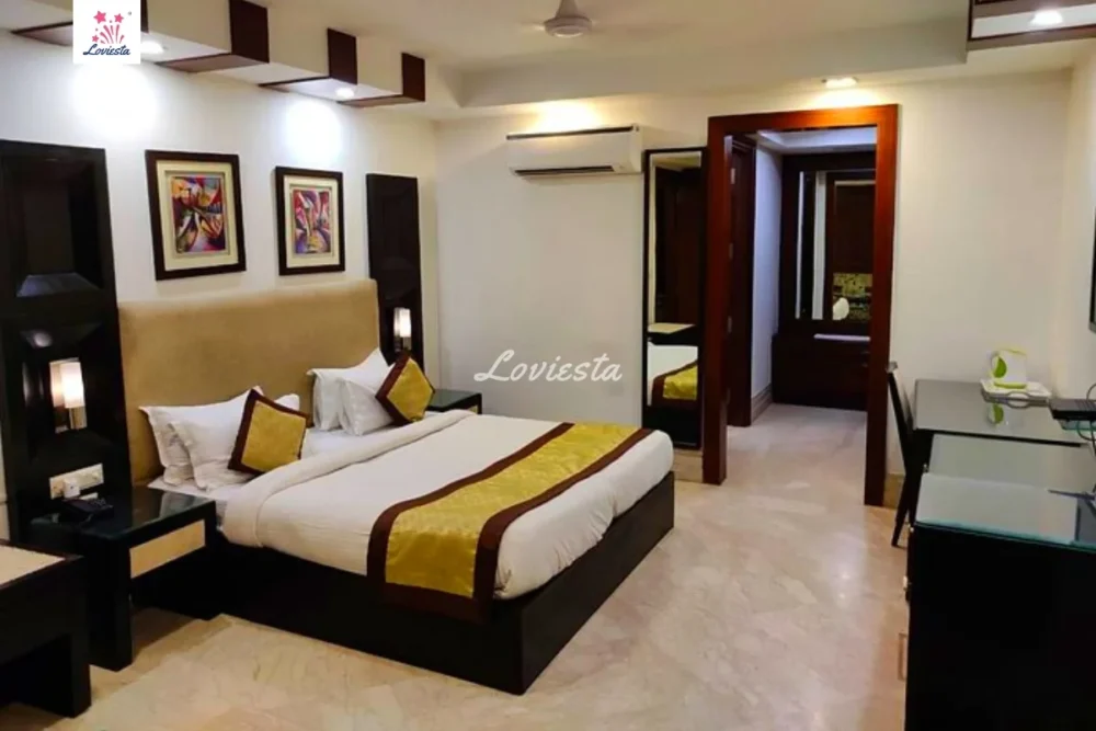 Romantic Stay with Decoration In Greater Kailash - Loviesta