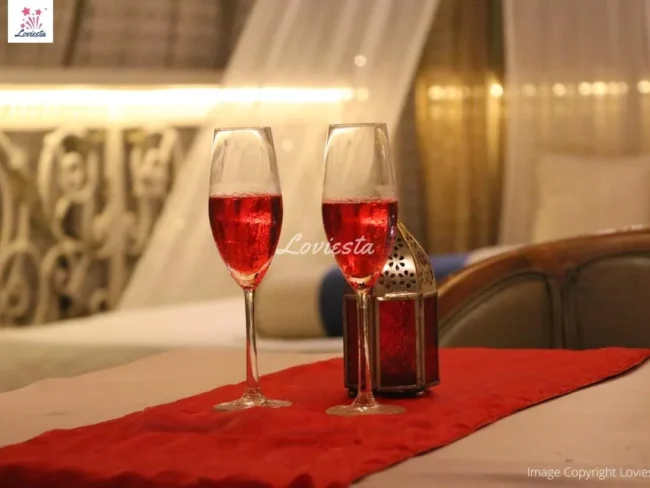 Private Rooftop Candlelight Dinner With Movie Screening, Janakpuri, Delhi Loviesta 005