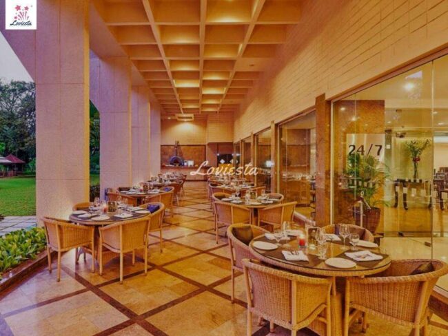 Open Air Romantic Dinner At 5 Star Hotel In Bangalore 004