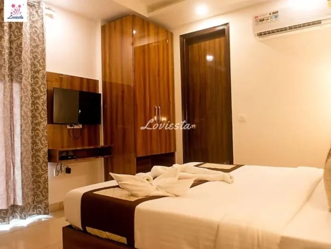 Romantic Staycation At Sector 54 In Gurugram 003