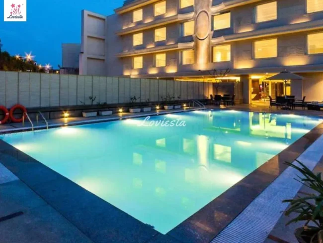 Poolside area 001