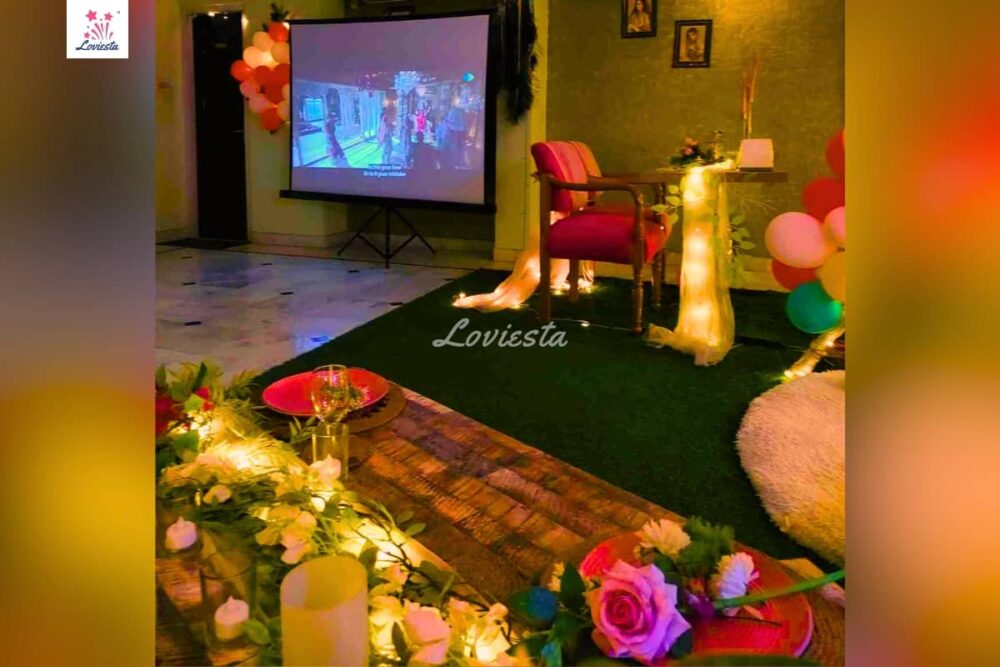 Private Movie Screening & Dinner In Sarang Palace Jaipur