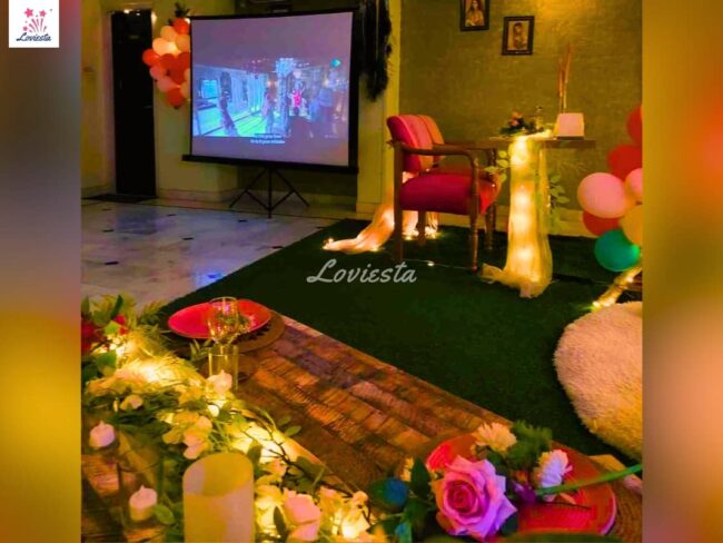 Private Movie Screening & Dinner In Sarang Palace Jaipur