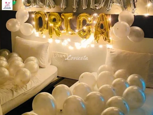 White Wonder Balloon Decoration For Birthday At Home 003