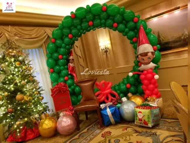 Christmas Theme Balloon Ring Decoration