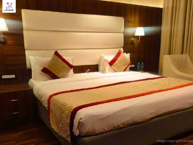 Romantic Couple's Stay In Decorated Room At 4 Star Hotel Bengaluru 002